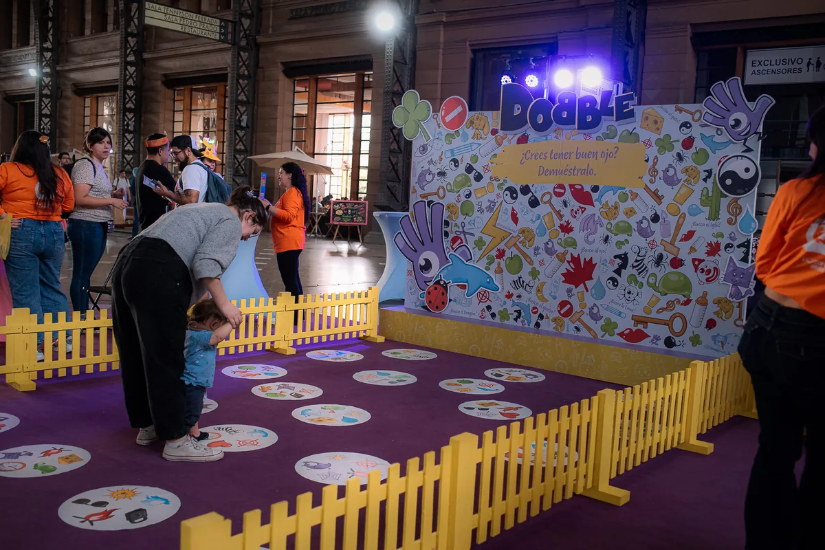 Stand modular y escenografía comercial para evento